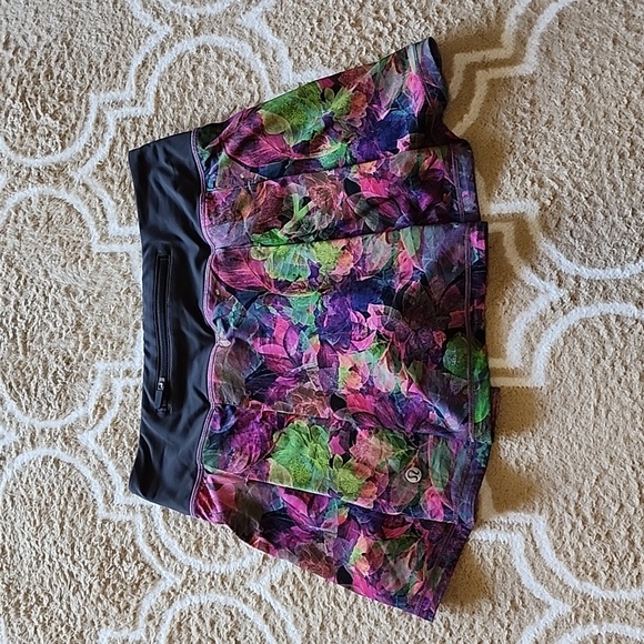 🩷 Lululemon Pace Rival Mid-Rise Skirt in Vivid Floral Tone Multi EUC - Picture 2 of 6